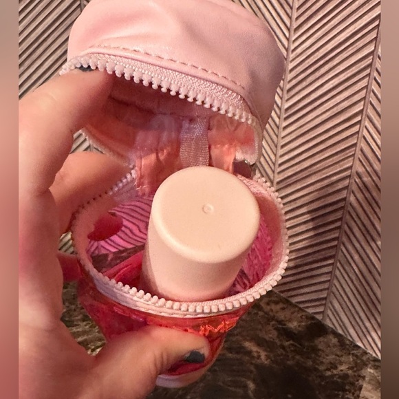 PUFF.ME Volumizing Dry Texture Spray with bag - Picture 2 of 4